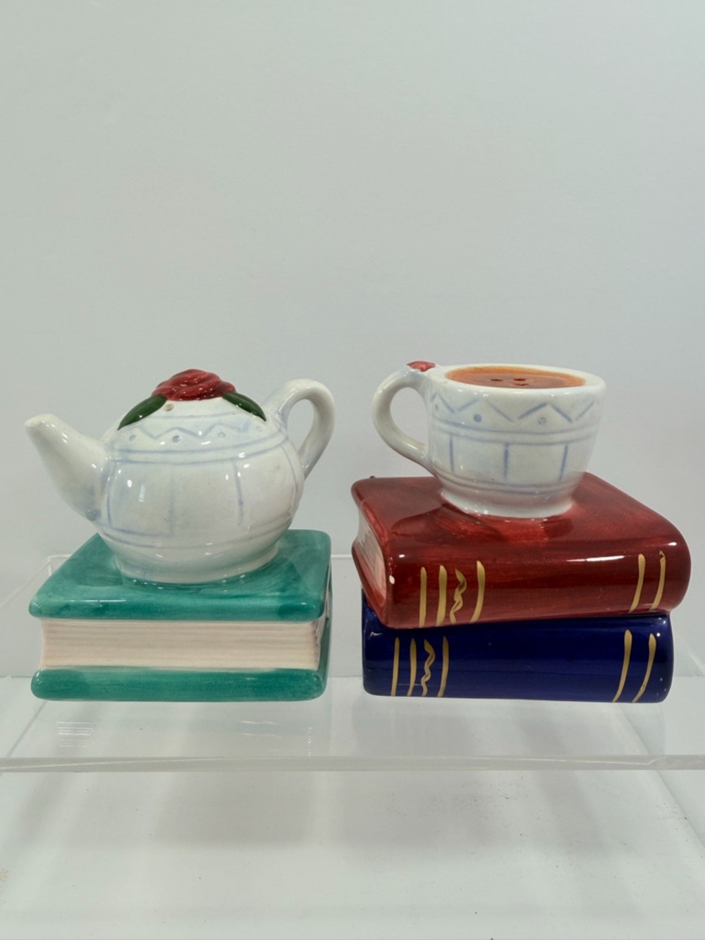 VTG WCL Whimsical Teatime Teapot & Teacup on Books Salt & Pepper Shakers - NIB - Picture 2 of 9